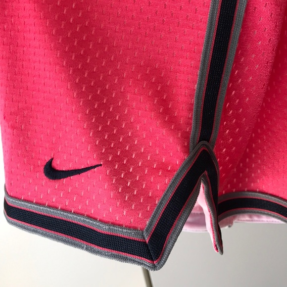 NIKE BASKETBALL SHORTS SZ L - Picture 3 of 4